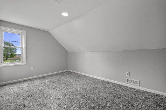 8200 312th AVENUE, Burlington, WI 53105
