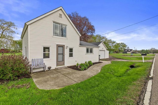 8200 312th AVENUE, Burlington, WI 53105