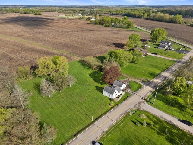 8200 312th AVENUE, Burlington, WI 53105