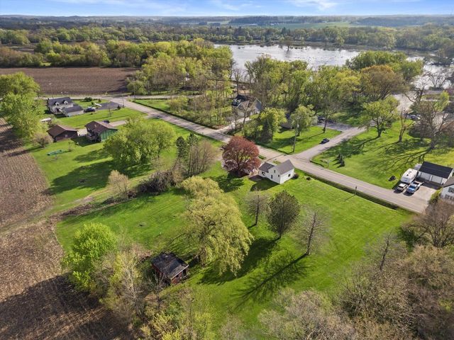 8200 312th AVENUE, Burlington, WI 53105