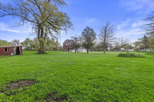 8200 312th AVENUE, Burlington, WI 53105