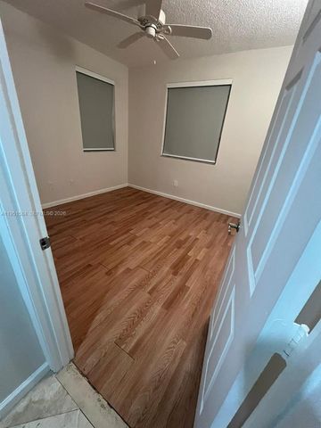 3245 NE 184th St 13201, Aventura, FL 33160