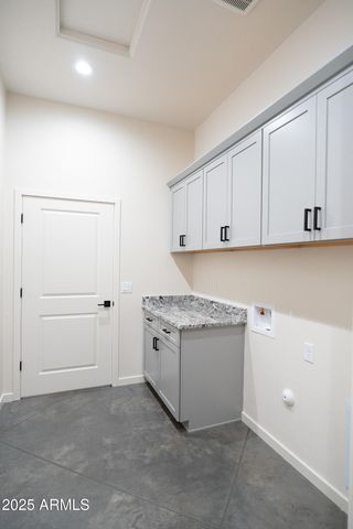 8287 S Elohyna Lane, Hereford, AZ 85615