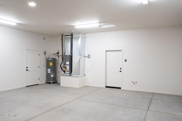 8287 S Elohyna Lane, Hereford, AZ 85615