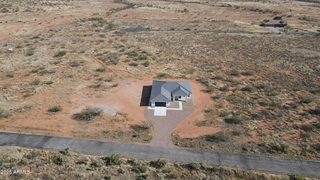 8287 S Elohyna Lane, Hereford, AZ 85615