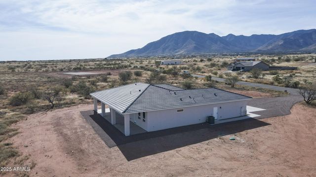 8287 S Elohyna Lane, Hereford, AZ 85615