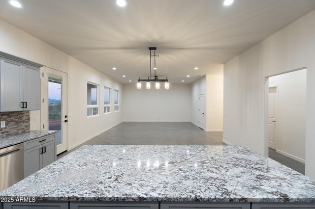 8287 S Elohyna Lane, Hereford, AZ 85615