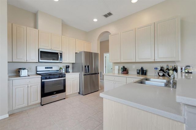 2390 CALEDONIAN STREET, Clermont, FL 34711