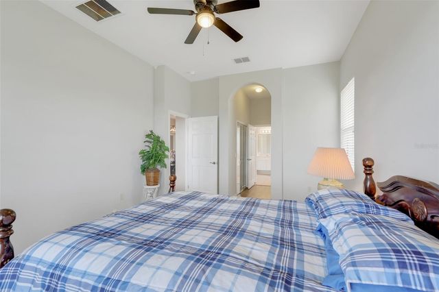 2390 CALEDONIAN STREET, Clermont, FL 34711