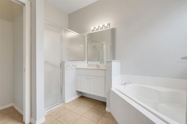 2390 CALEDONIAN STREET, Clermont, FL 34711