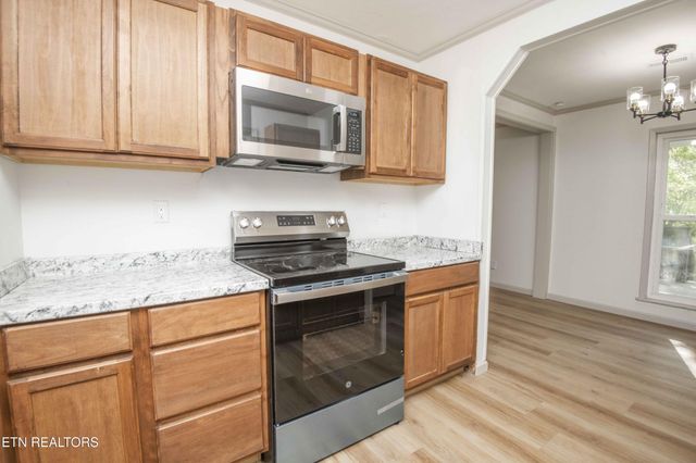406 McConkey St, Madisonville, TN 37354