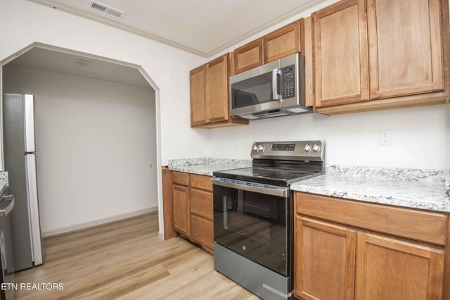 406 McConkey St, Madisonville, TN 37354