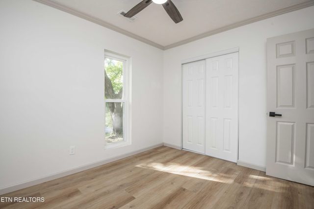 406 McConkey St, Madisonville, TN 37354