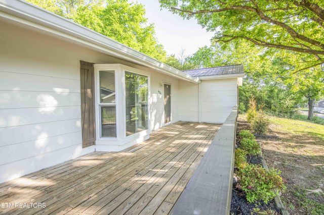 406 McConkey St, Madisonville, TN 37354