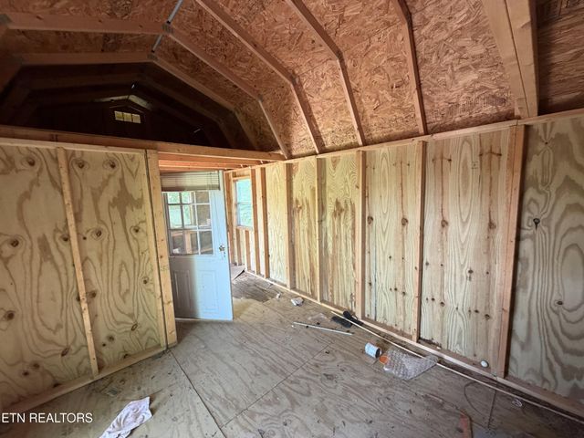 406 McConkey St, Madisonville, TN 37354