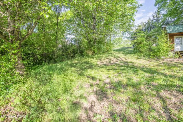 406 McConkey St, Madisonville, TN 37354