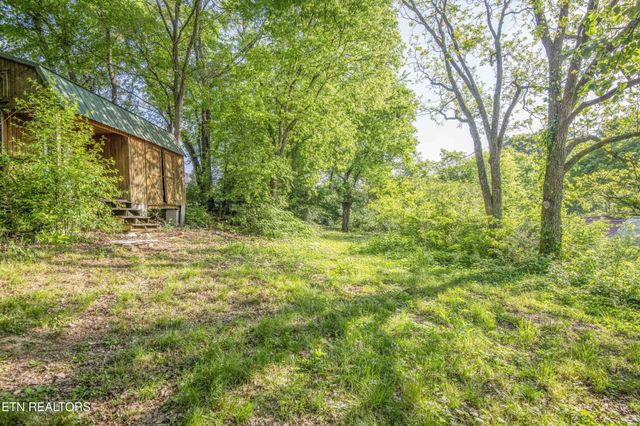 406 McConkey St, Madisonville, TN 37354