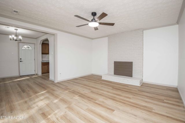 406 McConkey St, Madisonville, TN 37354