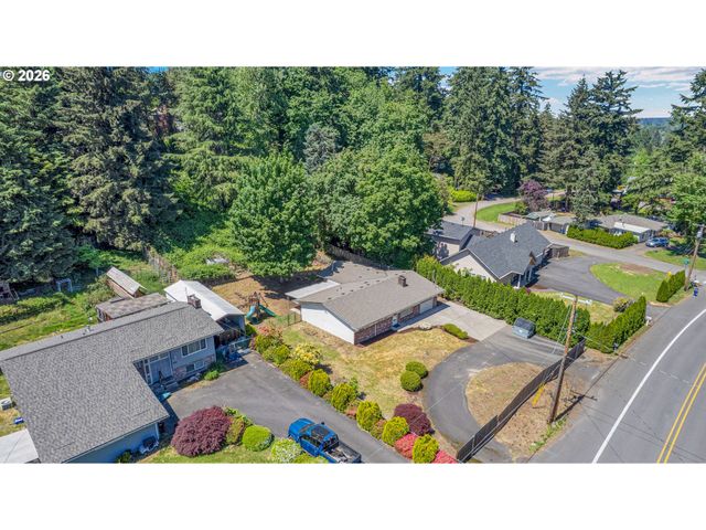 Webster Rd, Gladstone, OR 97027
