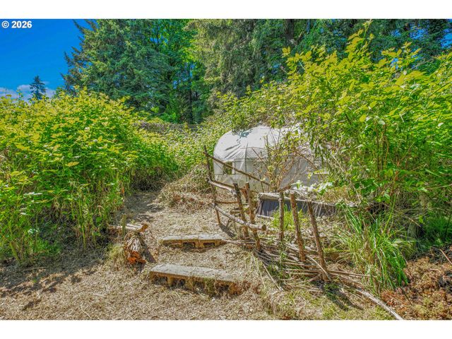 Webster Rd, Gladstone, OR 97027