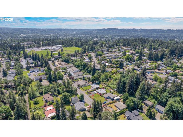 Webster Rd, Gladstone, OR 97027
