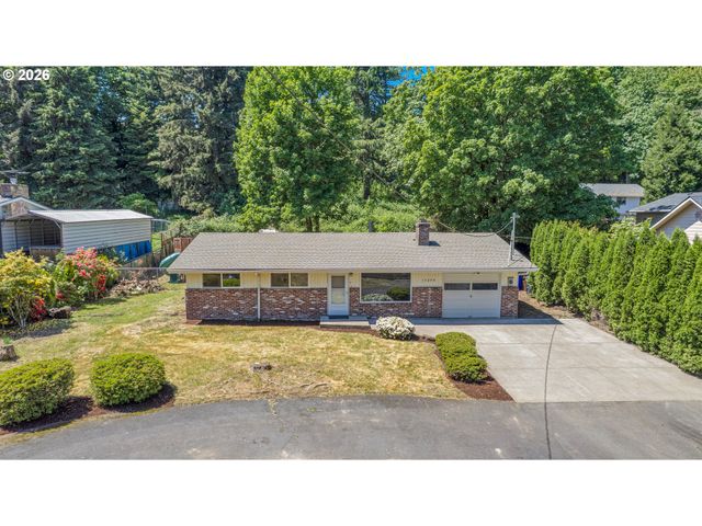 Webster Rd, Gladstone, OR 97027
