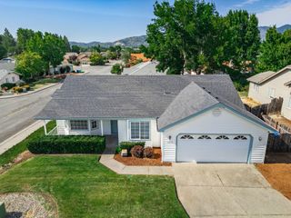 1450 Westview Drive, Grants Pass, OR 97527