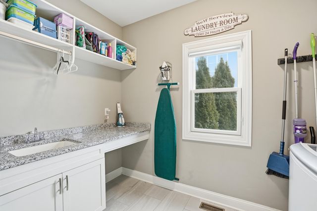 1983 Franklin Drive, Crown Point, IN 46307