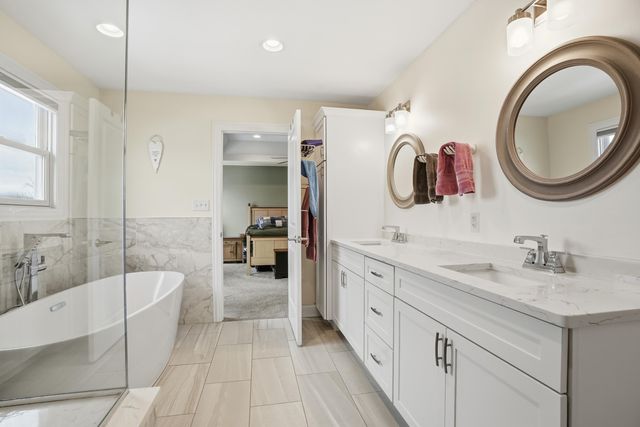 1983 Franklin Drive, Crown Point, IN 46307