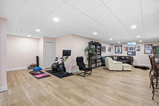 1983 Franklin Drive, Crown Point, IN 46307