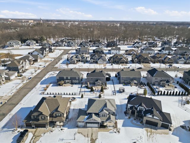 1983 Franklin Drive, Crown Point, IN 46307