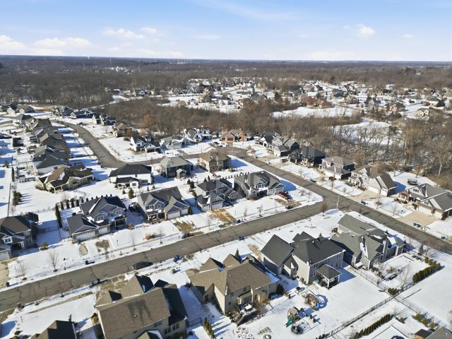 1983 Franklin Drive, Crown Point, IN 46307