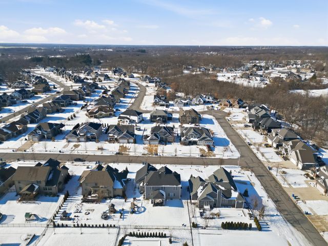 1983 Franklin Drive, Crown Point, IN 46307