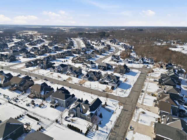 1983 Franklin Drive, Crown Point, IN 46307