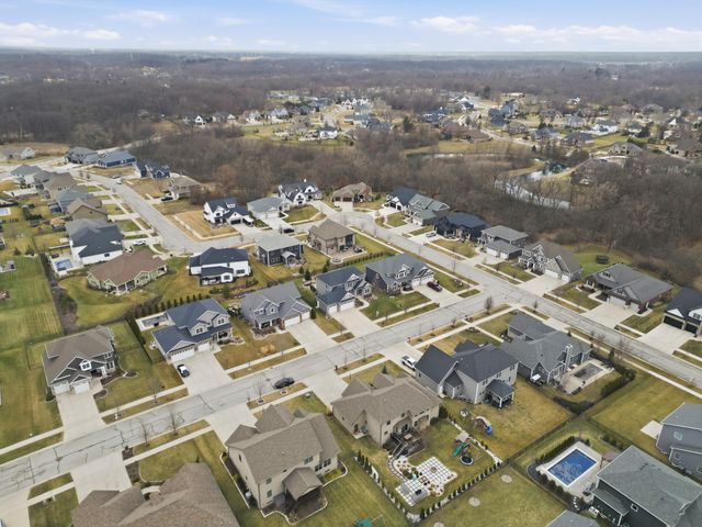 1983 Franklin Drive, Crown Point, IN 46307