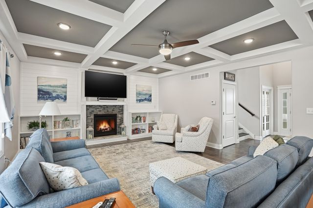 1983 Franklin Drive, Crown Point, IN 46307