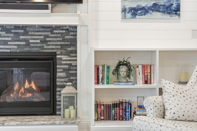 1983 Franklin Drive, Crown Point, IN 46307