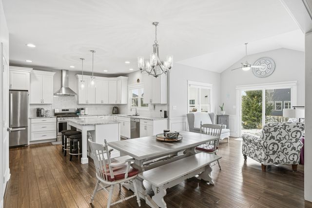 1983 Franklin Drive, Crown Point, IN 46307