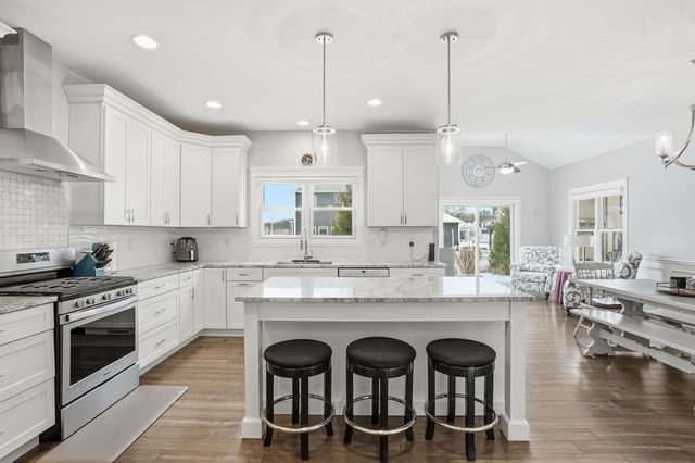 1983 Franklin Drive, Crown Point, IN 46307