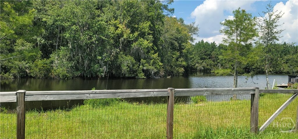 Image 2 of property listing at 105 Aquaduct, Rincon, GA 31326