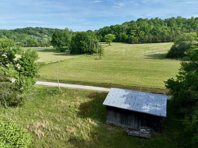 4190 Fattybread Branch Rd, Williamsport, TN 38487