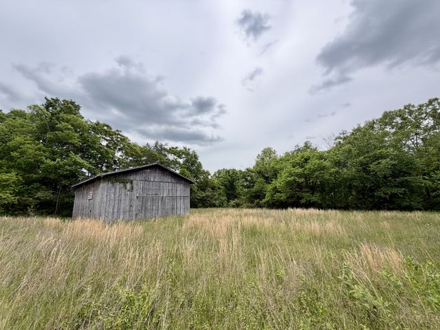 4190 Fattybread Branch Rd, Williamsport, TN 38487
