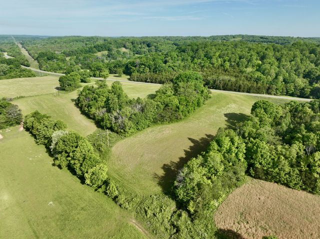 4190 Fattybread Branch Rd, Williamsport, TN 38487