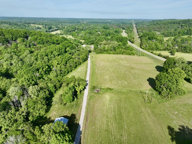 4190 Fattybread Branch Rd, Williamsport, TN 38487