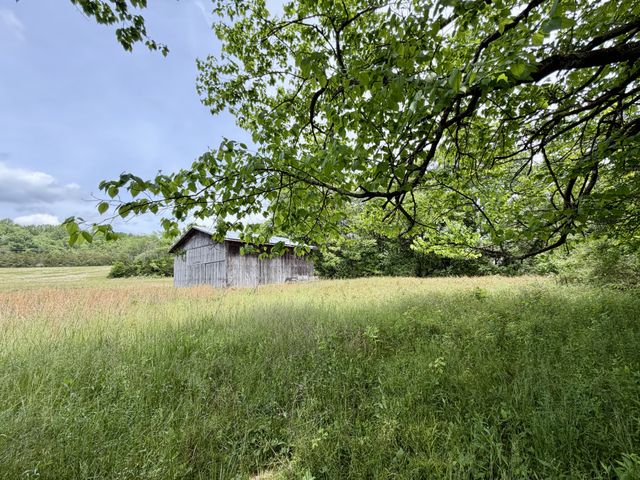 4190 Fattybread Branch Rd, Williamsport, TN 38487