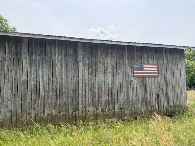 4190 Fattybread Branch Rd, Williamsport, TN 38487