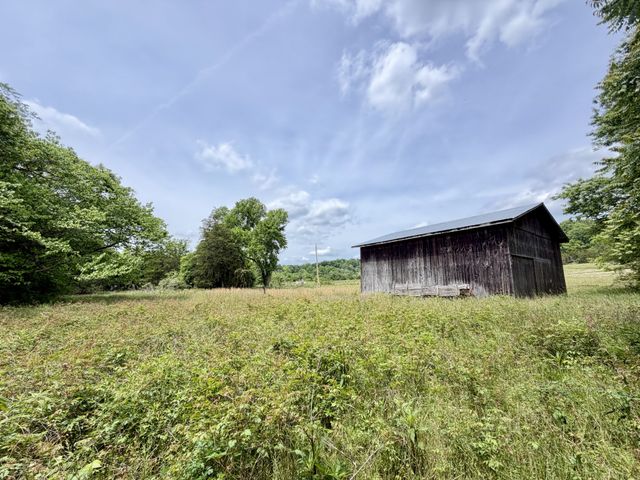 4190 Fattybread Branch Rd, Williamsport, TN 38487