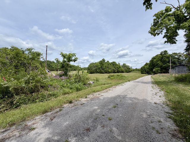 4190 Fattybread Branch Rd, Williamsport, TN 38487