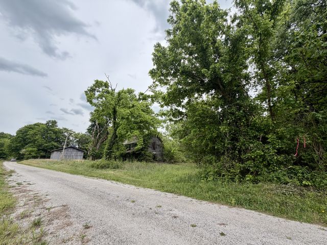 4190 Fattybread Branch Rd, Williamsport, TN 38487