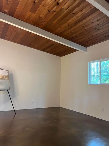 2894 Orchard Home Drive, Medford, OR 97501